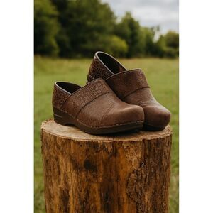 Sanita Women's‎ Brown Leather Slip on Mule Clogs sz 38 Comfort Nurse